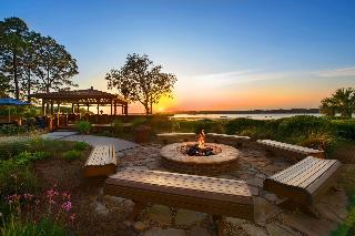 Marriott's Harbour Point Sunset Pointe Shelter Cov