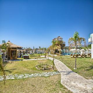 Alia Luxury Suites, ,