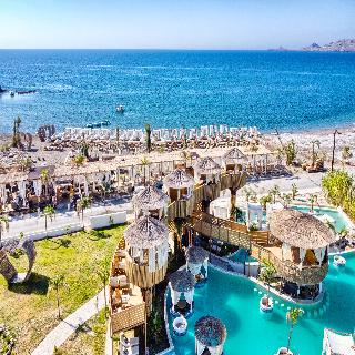 Alia Luxury Suites, ,