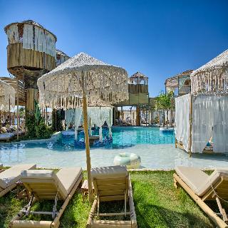 Alia Luxury Suites, ,