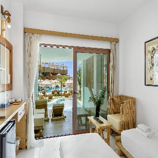 Alia Luxury Suites, ,