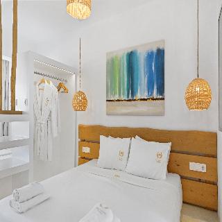 Alia Luxury Suites, ,