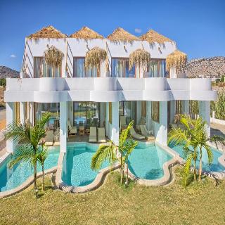 Alia Luxury Suites, ,