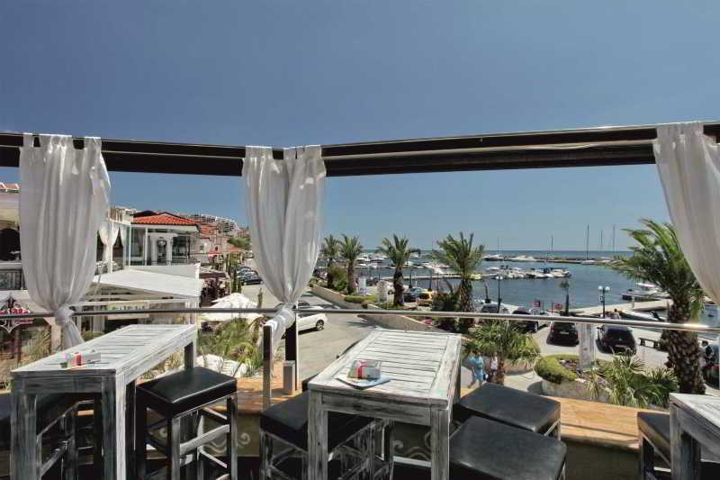 Terrace thumbnail 20
