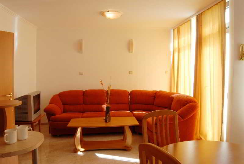 Room thumbnail 2