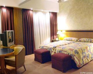 Room thumbnail 23
