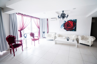 Alex & George Boutique Hotel