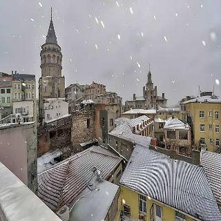 By Murat Royal Hotel