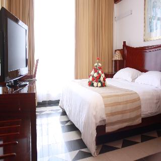 Room thumbnail 1