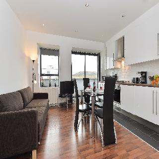 Amber Nike Apartments, Londyn