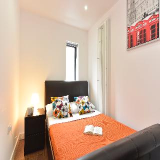 Amber Nike Apartments, Londyn