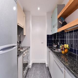 Amber Nike Apartments, Londyn