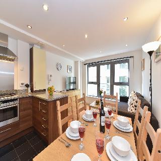 Amber Nike Apartments, Londyn