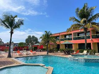 Del Rey Apartments