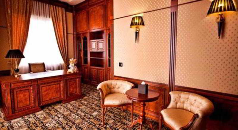 Room thumbnail 9