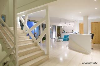 Grand Theoni Hotel Suites & Spa