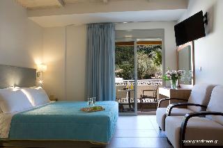 Grand Theoni Hotel Suites & Spa
