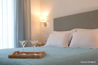 Grand Theoni Hotel Suites & Spa