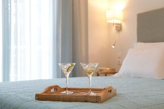 Grand Theoni Hotel Suites & Spa