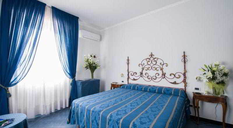 Giulio Cesare Hotel, Genoa