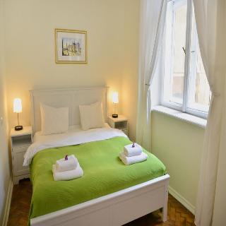 Room thumbnail 1