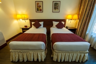Room thumbnail 3