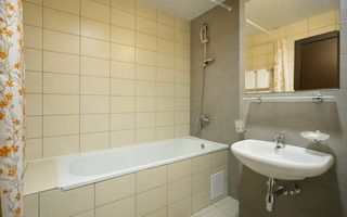 Room thumbnail 10