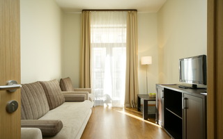Room thumbnail 17