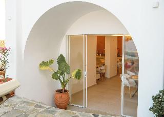 Yperia Hotel