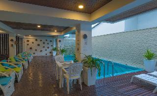 Beachwood Hotel and Spa at Maafushi