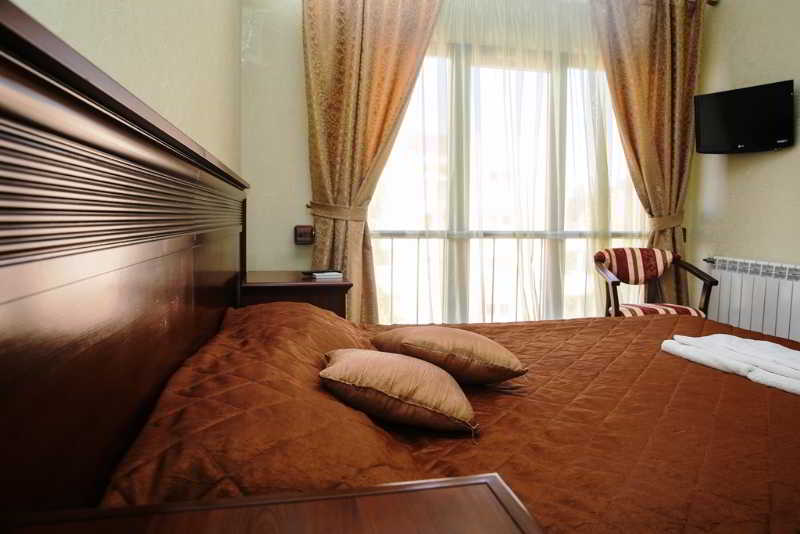 Room thumbnail 34