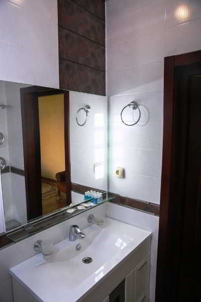 Room thumbnail 42