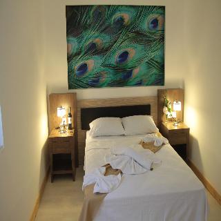 Room thumbnail 4