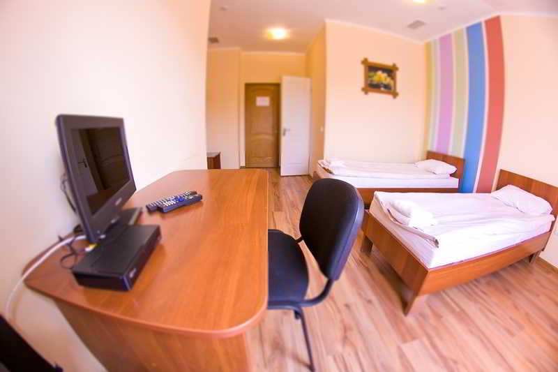Room thumbnail 1
