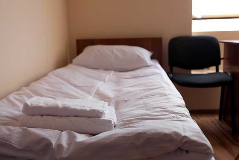 Room thumbnail 4