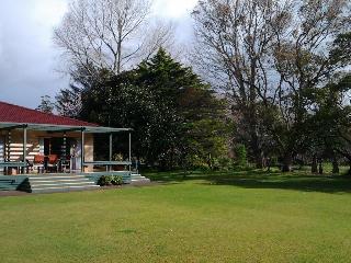 Aotearoa Lodge & Tours
