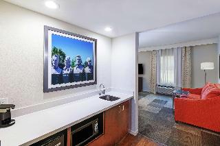 1 King Microwv/Fridge/Wet Bar Studio Suite Ns