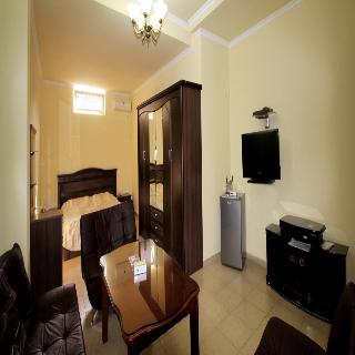 Room thumbnail 1