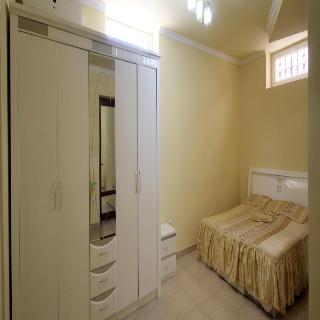 Room thumbnail 4