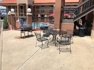 Days Inn by Wyndham Columbus