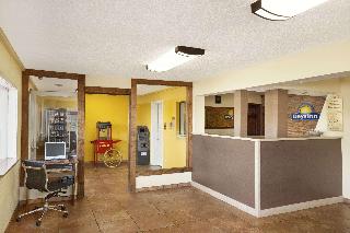 Days Inn By Wyndham Champaign/Urbana