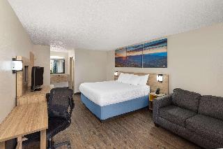 1 King Bed Studio Suite Non-Smoking