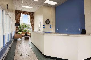 Days Inn by Wyndham WestYarmouth/Hyannis Cape Area