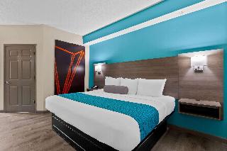 1 King Bed Suite Non-Smoking