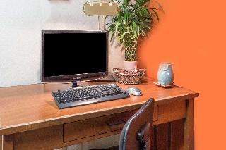 Super 8 by Wyndham Ft. Morgan Super 8 by Wyndham Ft. Morgan