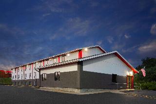 Super 8 By Wyndham St. Clairsville Oh/Wheeling Wv