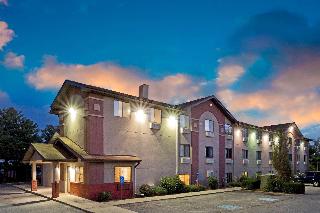 Super 8 By Wyndham Lexington Park/California Area