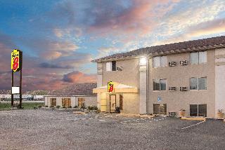 Super 8 by Wyndham Watertown