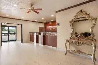 Baymont by Wyndham Clute
