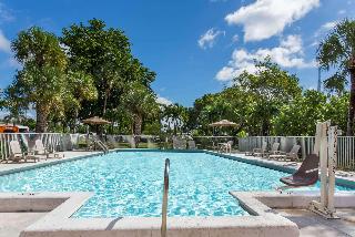 Days Inn by Wyndham Fort Lauderdale Apt Cruise Prt